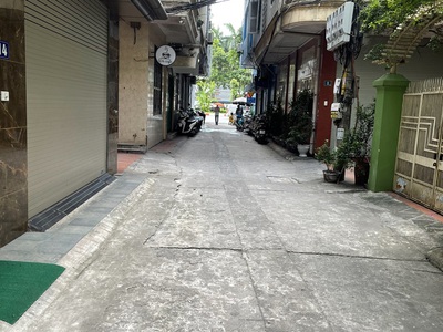 Chính chủ cho thuê nhà riêng ngõ 445 hoàng quốc viêt ngay sau dãy nhà mặt đường 1