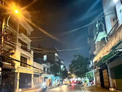 Mtkd nguyễn hữu tiến dt 4x20m, 4 tầng. vị trí kd vàng 2