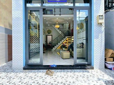 Nhà đẹp - giá tốt - bán nhà thị trấn nhà bè cách quận 7 300 m , cách phú mỹ hưng 800 m 0