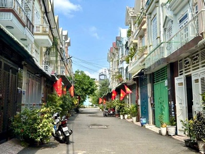 Chỉ 5,2 Tỷ có nhà còn Mới Đẹp chợ An Nhơn 82m2 2 tầng 0