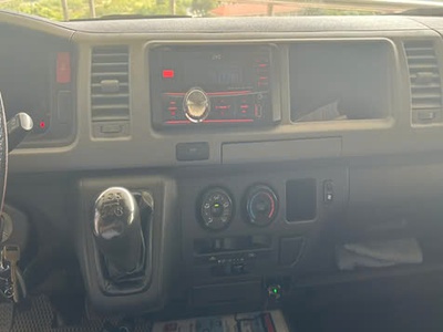 Toyota Hiace 2.7 MT 2013  16 chỗ 3