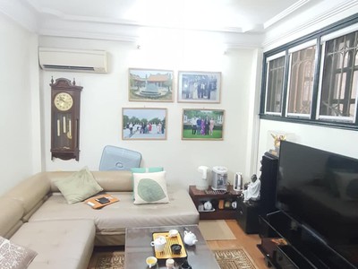 Rất hiếm  bán nhà bà triệu, 30m2, 6 tầng, mặt tiền 7.3m, 11.6 tỉ, ngõ thoáng, ở luôn, kd online 0