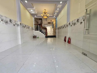 Bán nhà mặt tiền 3 lầu 4x18m giá 7,2 tỷ đường 13m hiệp thành 49, quận 12 1