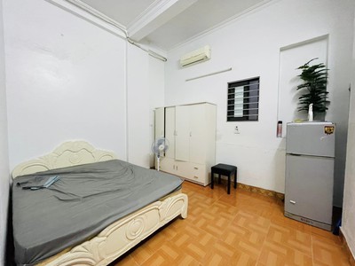 Bán nhà liên trì, 68m2, mặt tiền 4.1m, 26.5 tỷ, ô tô đỗ cửa, vào nhà, kinh doanh 2