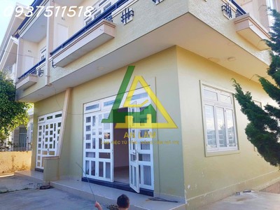 Cho thuê biệt thự sân vườn 2 tầng 8 phòng ngủ đường ô tô ngô tất tố phường 8 giá 20tr 0