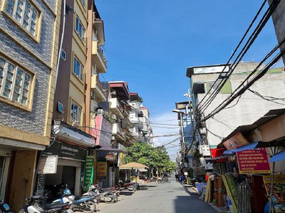 Bán đất trâu quỳ, gia lâm, hà nội. dt 61m2. mt 4m, đường ô tô tránh, thông. lh 0989894845 3