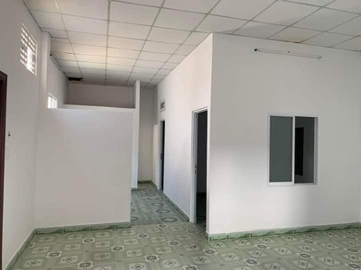 Nhà c4, hxh,trần thị điệu , 200m2 , ngang 8.3m, gần cđ công thương. 1