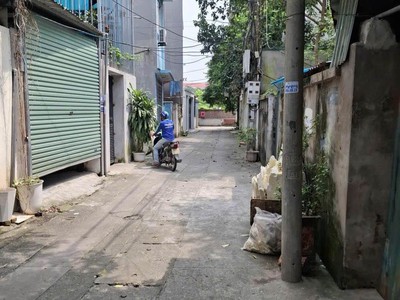 Nhà c4, hxh,trần thị điệu , 200m2 , ngang 8.3m, gần cđ công thương. 2