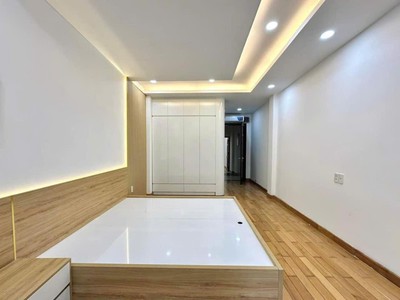 Chính chủ nhà mặt tiền trung tâm phường hiệp phú, thủ đức, giá chỉ 9 tỷ, 4 tầng 1