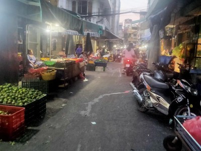 Mặt tiền hẻm xe hơi, p2,q8 - khu chợ kinh doanh sầm uất - ngang 6.3m - dt 75m2. 0