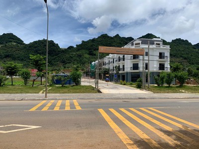 Siêu phẩm shophouse mặt đường quốc lộ 6 thị trấn mộc châu, dòng tiền 365 ngày/năm 1