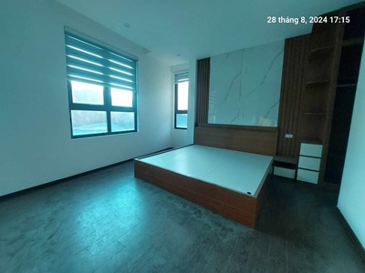 Bán nhà phạm văn đồng 45m2, mt5m, 5t, thang máy, 5.35 tỷ, bắc từ liêm, gần ô tô. 0