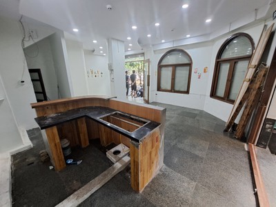 Mặt bằng kinh doanh phố Trần Quý Kiên. Tầng 1 lô góc, diện tích 40m2 riêng biệt 3
