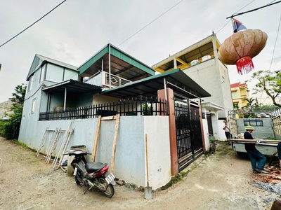 Hàng f0 vừa ra lò đây ạ . 105,4m sẵn nhà 2 tầng kiên cố mới xây chỉ việc ở .đường rộng 5m . đc : 2