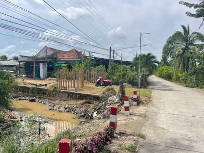 Chính chủ cần bán đất xã long định - huyện bình đại- bến tre. 0
