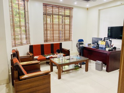Cho thuê nhà 3 tầng 6 phòng ngủ tại Vĩnh yên, Vĩnh Phúc. Giá 20 triệu tháng 3