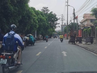 Bán nhà xưởng khu công nghiệp yên nghĩa hà đông. 10.000m2, m.tiền 75m, sẵn nhà xưởng, nhỉnh 13tr m2 0