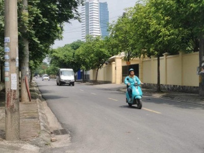 Bán nhà xưởng khu công nghiệp yên nghĩa hà đông. 10.000m2, m.tiền 75m, sẵn nhà xưởng, nhỉnh 13tr m2 3