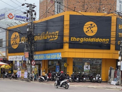 Bán lô đất cặp sát thế giới di động dân cư đông, 5x30 sổ sẵn giá 1 tỷ 0