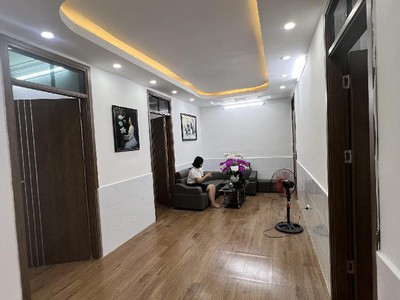 Bán gấp căn ccmn 75m 3 ngủ , 2 vệ sinh tại giáp nhất  thanh xuân giá 2 tỷ 0