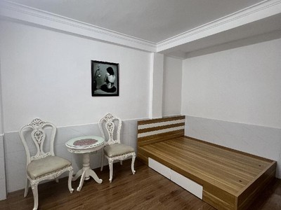 Bán gấp căn ccmn 75m 3 ngủ , 2 vệ sinh tại giáp nhất  thanh xuân giá 2 tỷ 2