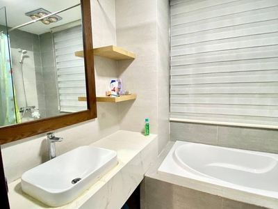 Căn hộ 1n1k ngõ 19 liễu giai-tây hồ, 45m có ban công, ngõ ô tô 4