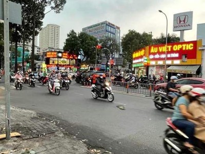 3 tầng mặt tiền đường lý thường kiệt, quận 10, khu đông đức mau bán  gía: 18.8 tỷ. 3