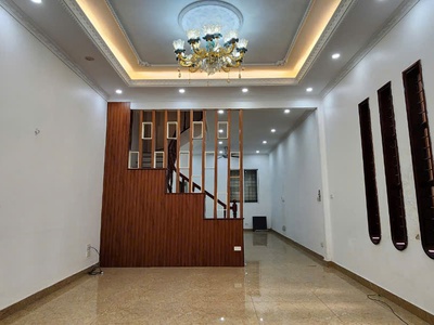 Hiếm lô góc ngọc lâm,long biên dt50m x mt 4.5m ngỗ thông ô tô vào nhà giá nhỉnh 9 tỷ 1