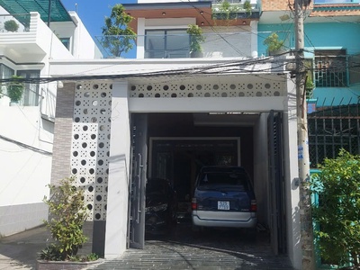 Chính chủ bán nhà đường phạm thế hiển, p7, q8, căn góc 2 mặt tiền, dt 112,7m2, có gara, sân vườn 0