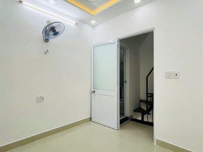 Nhà mới đẹp, nguyễn văn công, gần sân bay, bv 175 , cv gia định, dtsd 60m2, 4 tầng hc đủ, nhỉnh 2 tỷ 3