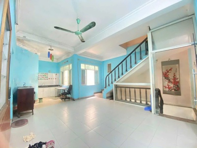 Trung tâm hà nội - khu bách kinh xây - một bước ra phố - bán đất tặng nhà - giá rẻ như cho - khách 0
