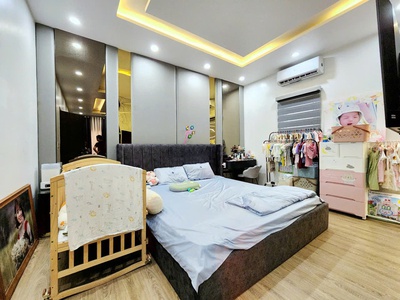 Bán nhà đẹp quán nam, 50m 4 tầng lô góc , full nội thất cực đẹp giá 4.95 tỉ, ô.tô đỗ cửa 0