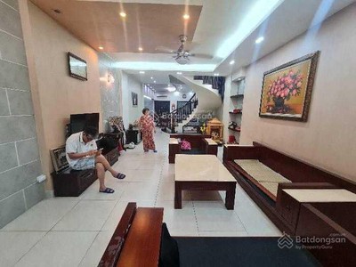 Chính chủ anh phát bán gấp nhà riêng gần 521 bạch đằng 68m2 4 tầng mặt tiền gần 5m giá 10tỷ ô tô đỗ 1