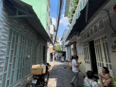 Chủ nhà cần ra gấp -chợ rạch ông -nguyễn thị tần p2 q8 - 84m2 ngang 4.2m chỉ 6.8tỷ, đi đâu cũng 0