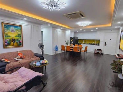 Bán CC FLC Lê Đức Thọ 153m giá 7.5 tỷ, lô góc, 2 ban công, 3 ngủ, full nội thất, slot ô tô 1