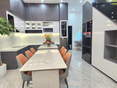 Bán siêu phẩm mới 100 hòa minh 6