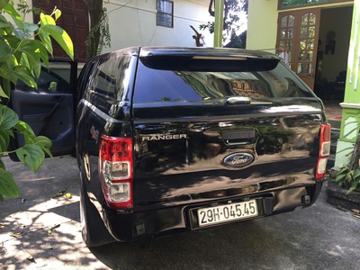 Ford Ranger màu đen, 2016, XL, số sàn, 2 cầu 3