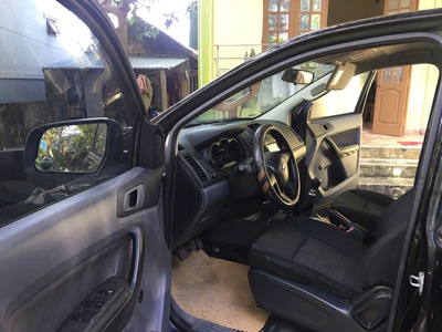 Ford Ranger màu đen, 2016, XL, số sàn, 2 cầu 5