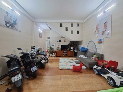 Bán nhà phường trường thọ, cách đường số 2 100m, dt 5 22m xe hơi về tới nhà, chỉ nhỉnh 7 tỷ 2