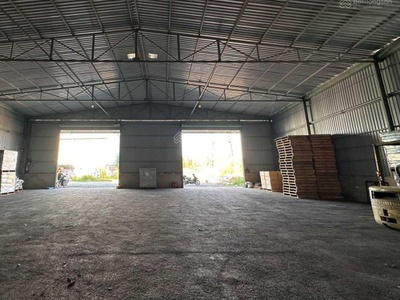 Cho thuê văn phòng và kho xưởng  600m2 tại Lê Đại Hành, ĐN. Khu vực thuận tiện, mặt tiền rộng 0