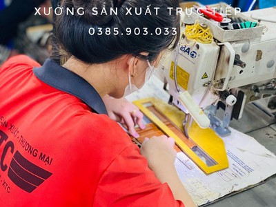 Xưởng đồ da XTC đang sản xuất các mặt hàng ví, thắt lưng sỉ tận xưởng 2