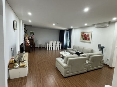 Chính chủ cho thuê căn hộ ở Chung Cư Green Diamond 93 Láng Hạ 1