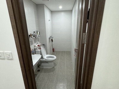 Chính chủ cho thuê căn hộ ở Chung Cư Green Diamond 93 Láng Hạ 3