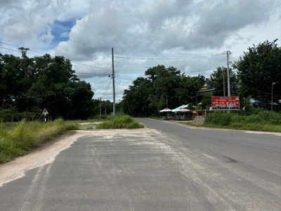 Càn tiền cho con du học - bán gấp đất mặt tiền huyện bàu bàng gần 4ha 1