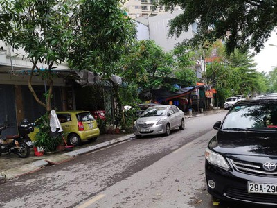 Gia đình cần bán gấp nhà phân lô chân tòa victoria văn phú 38m2 ô tô tránh hơn 9 tỷ có thương lượng 3