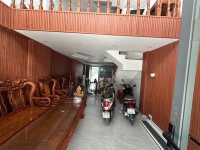 Nhà tt quận 7- 4 tầng- xe hơi tới nhà- full nội thất- nhà mới vào ở ngay- kế bên phú mỹ hưng- chỉ 1