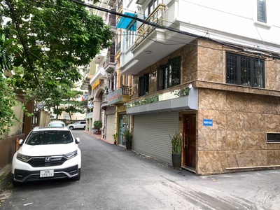 Gần bộ công an, nhà 5 tầng ở ngay, ô tô tránh, kinh doanh, văn phòng. 8,9 tỷ 0