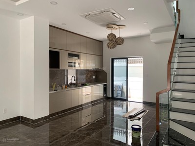 Bán nhà 3 tầng ở TP Thuận An - gần ngã 6 An Phú 1