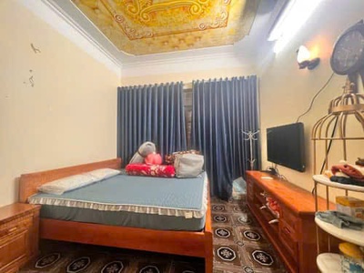 Gần bộ công an, nhà 5 tầng ở ngay, ô tô tránh, kinh doanh, văn phòng. 8,9 tỷ 2