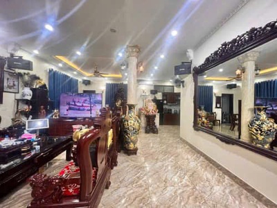 Gần bộ công an, nhà 5 tầng ở ngay, ô tô tránh, kinh doanh, văn phòng. 8,9 tỷ 4